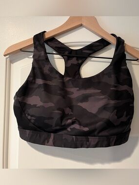 Athleta Women’s Black Camo Racerback Bra- Size Large A-C